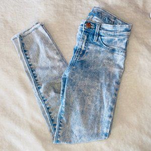 light wash old navy jeans